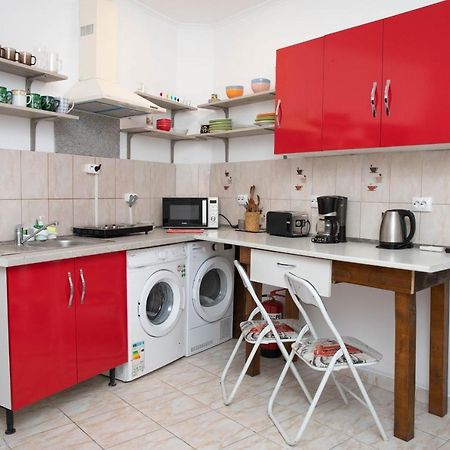 Cosy Apartment In City Centre Орадя Екстер'єр фото