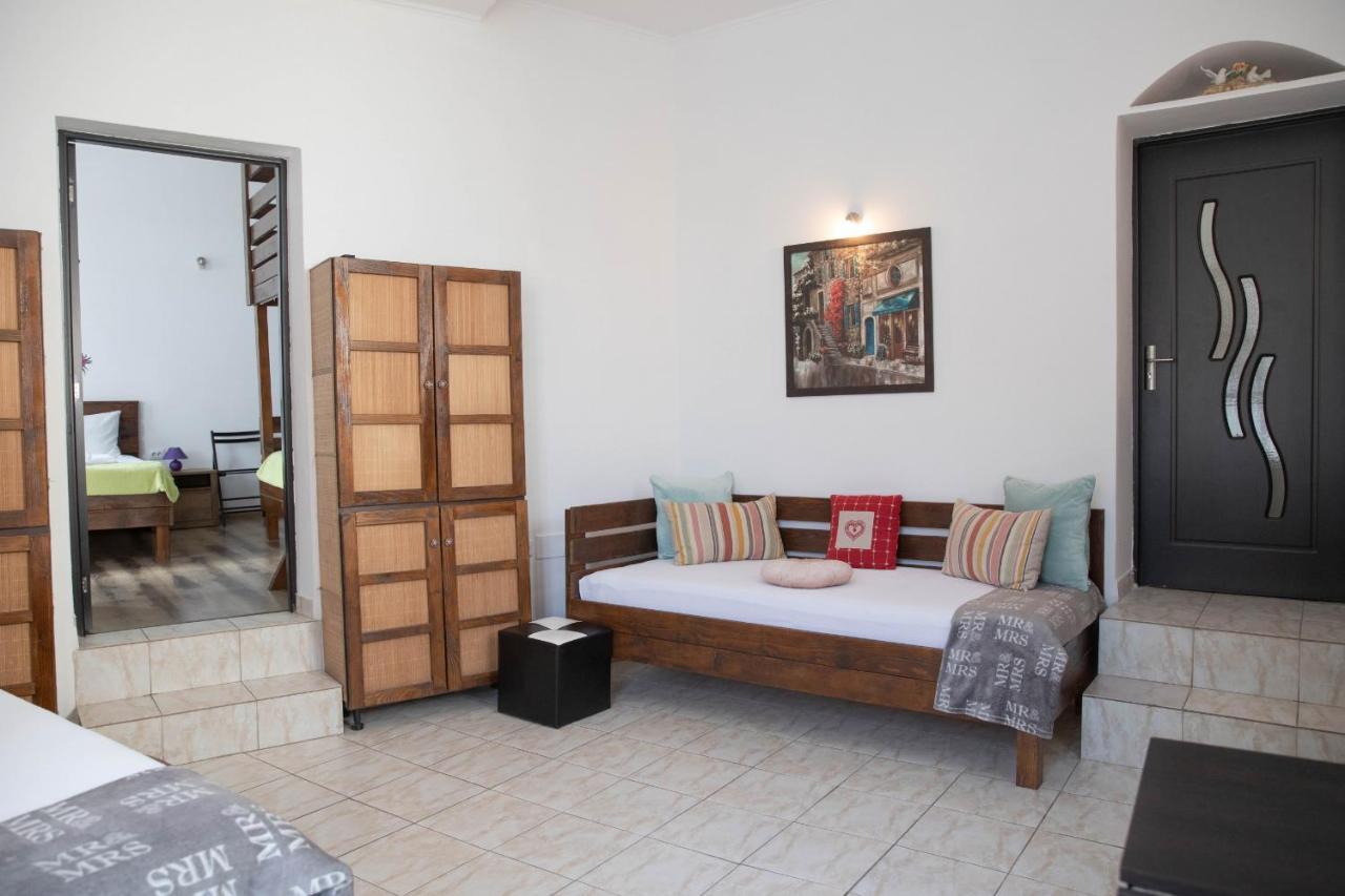 Cosy Apartment In City Centre Орадя Екстер'єр фото