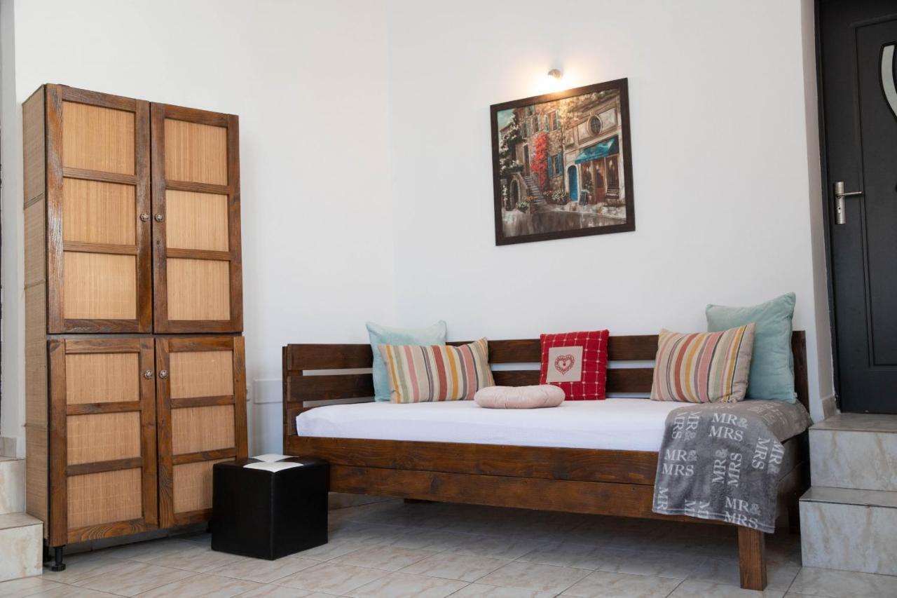Cosy Apartment In City Centre Орадя Екстер'єр фото